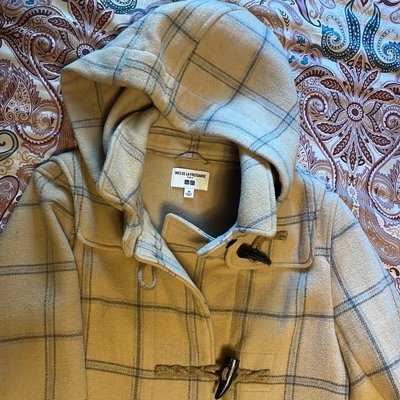 Ines de La Fressange and Uniqlo colab beige plaid duffle coat - Picture 2 of 12
